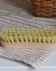 Redecker Scrubbing Brush Eight Form