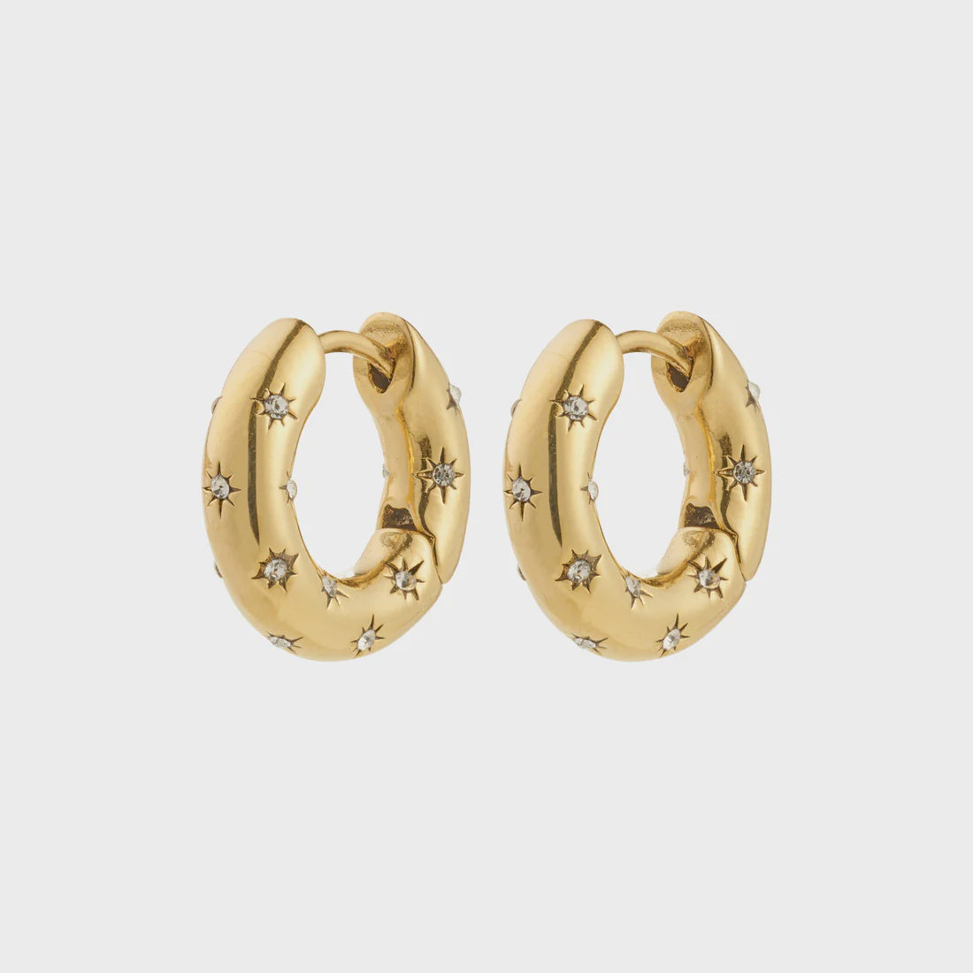 NEVAEH Crystal Chunky Huggie Hoop Earrings / Gold-plated