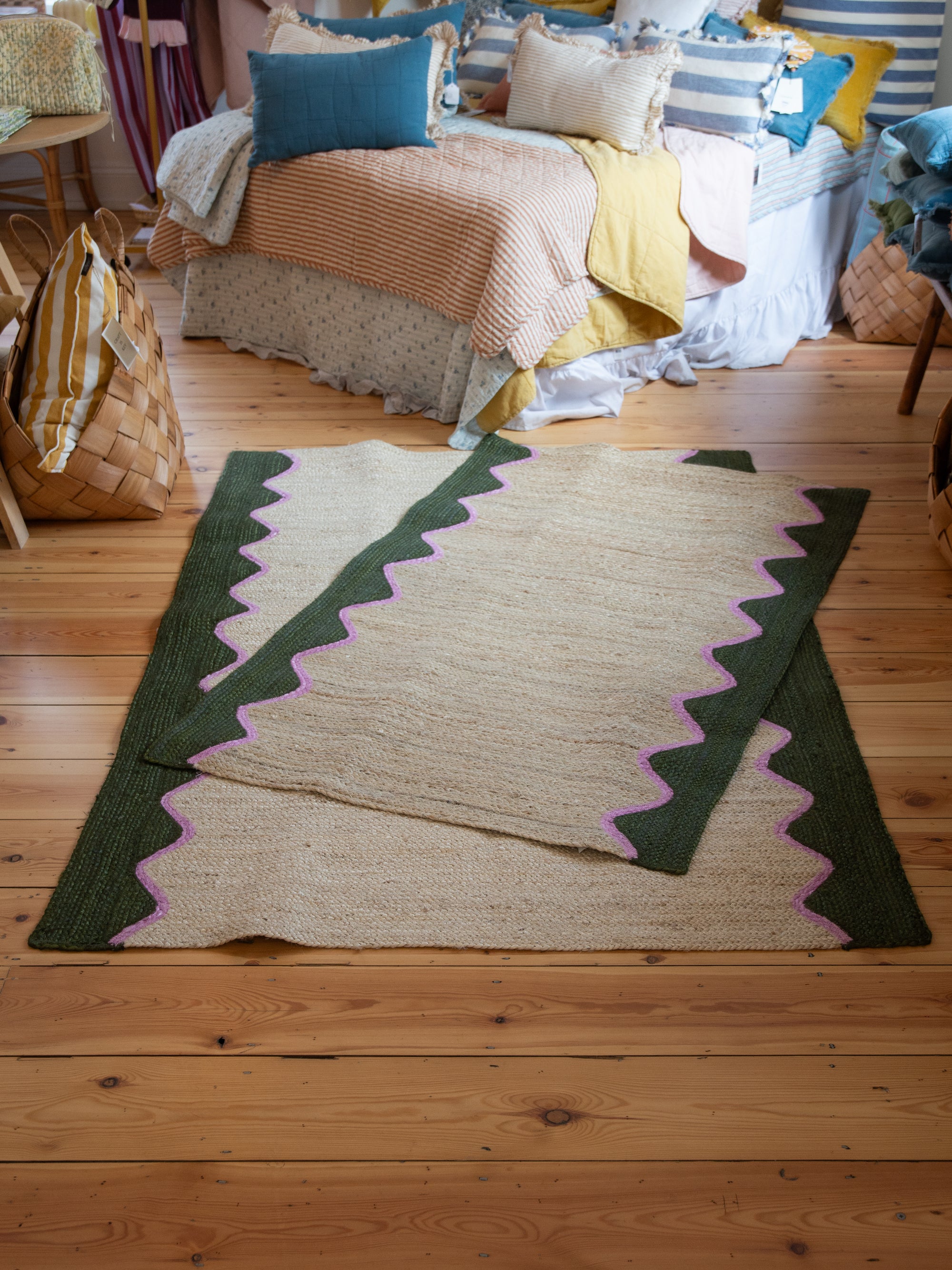 Olive Wave Jute Rug / 4 x 6ft