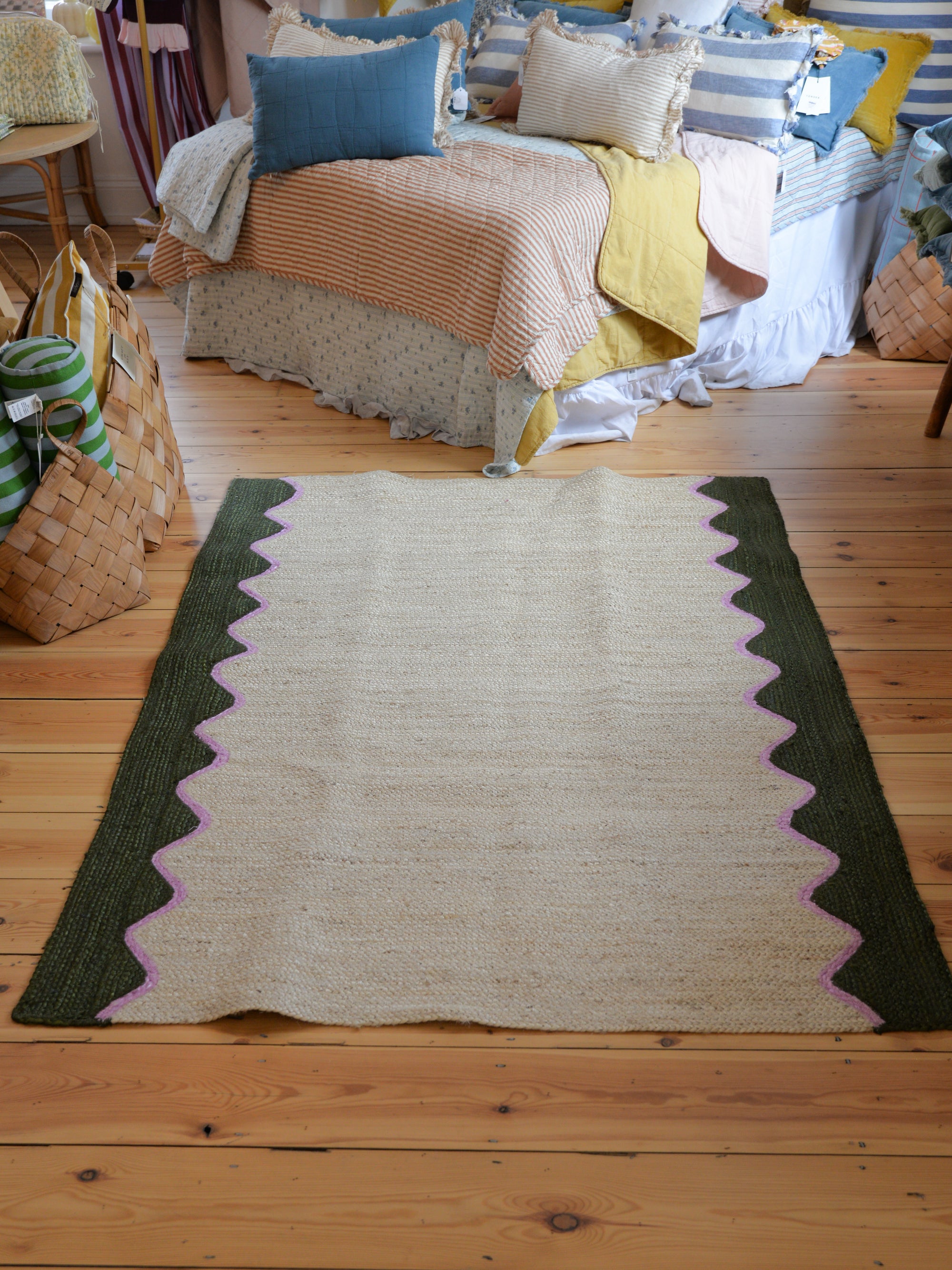 Olive Wave Jute Rug / 4 x 6ft