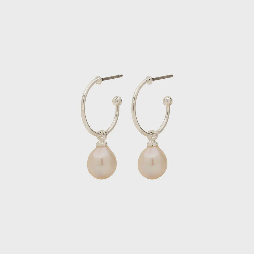 Eila Pearl Earrings in Silver