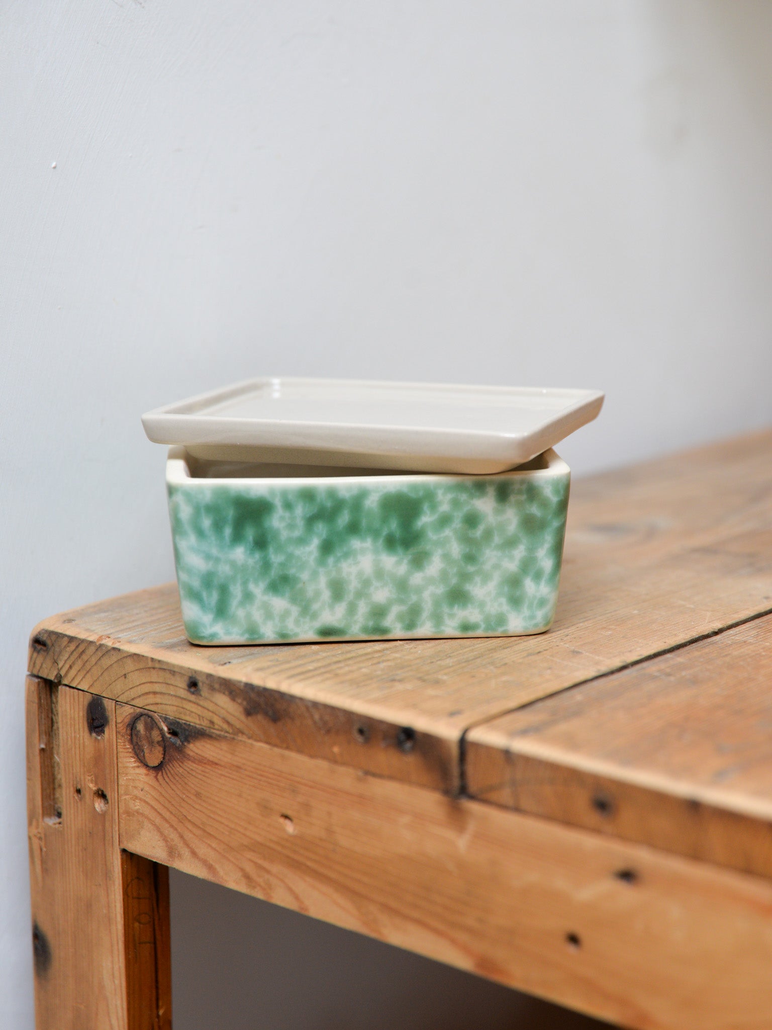 Ceramic Butter Dish / Green Splatter