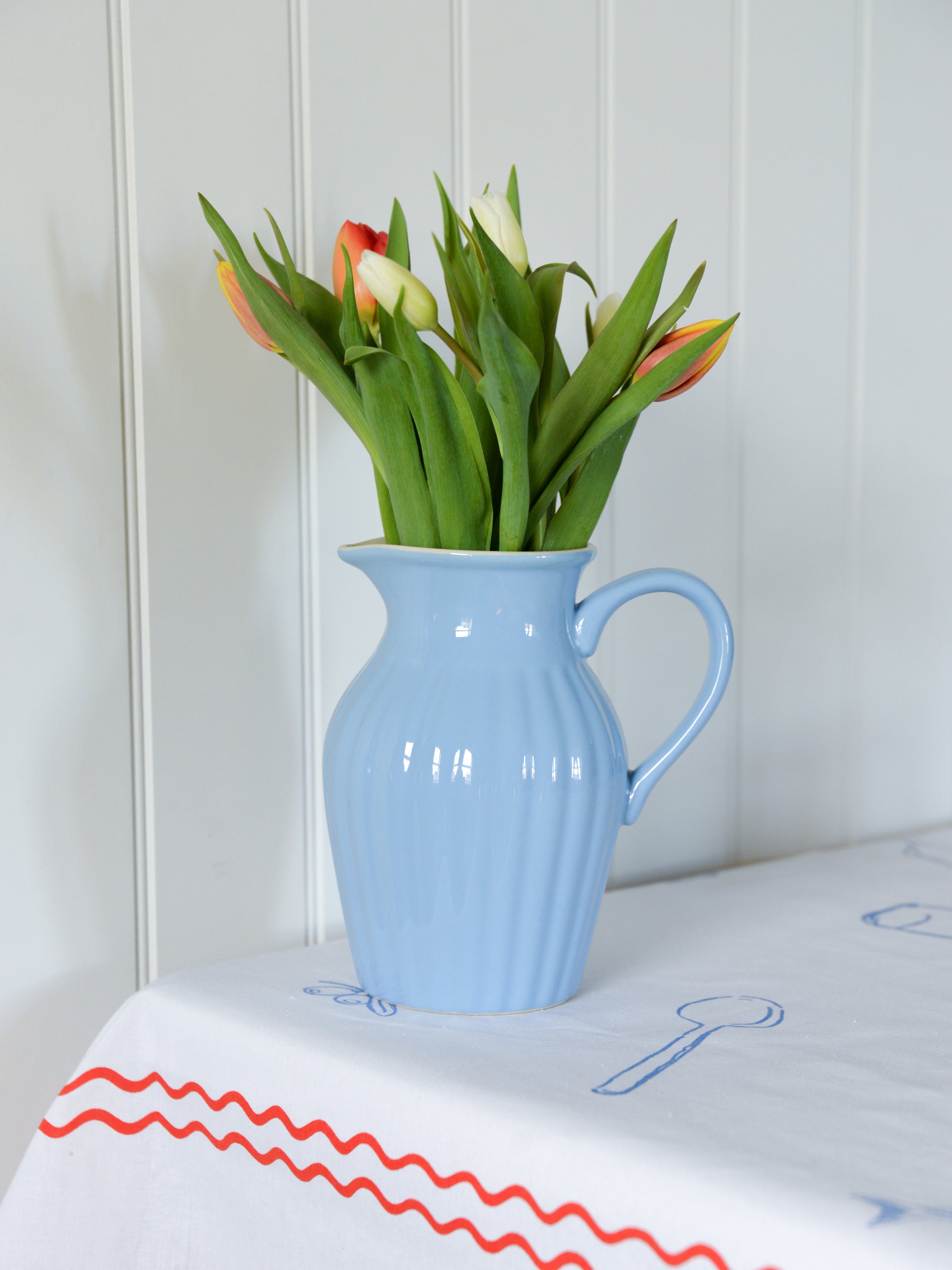 Stoneware Jug / Blue Bell