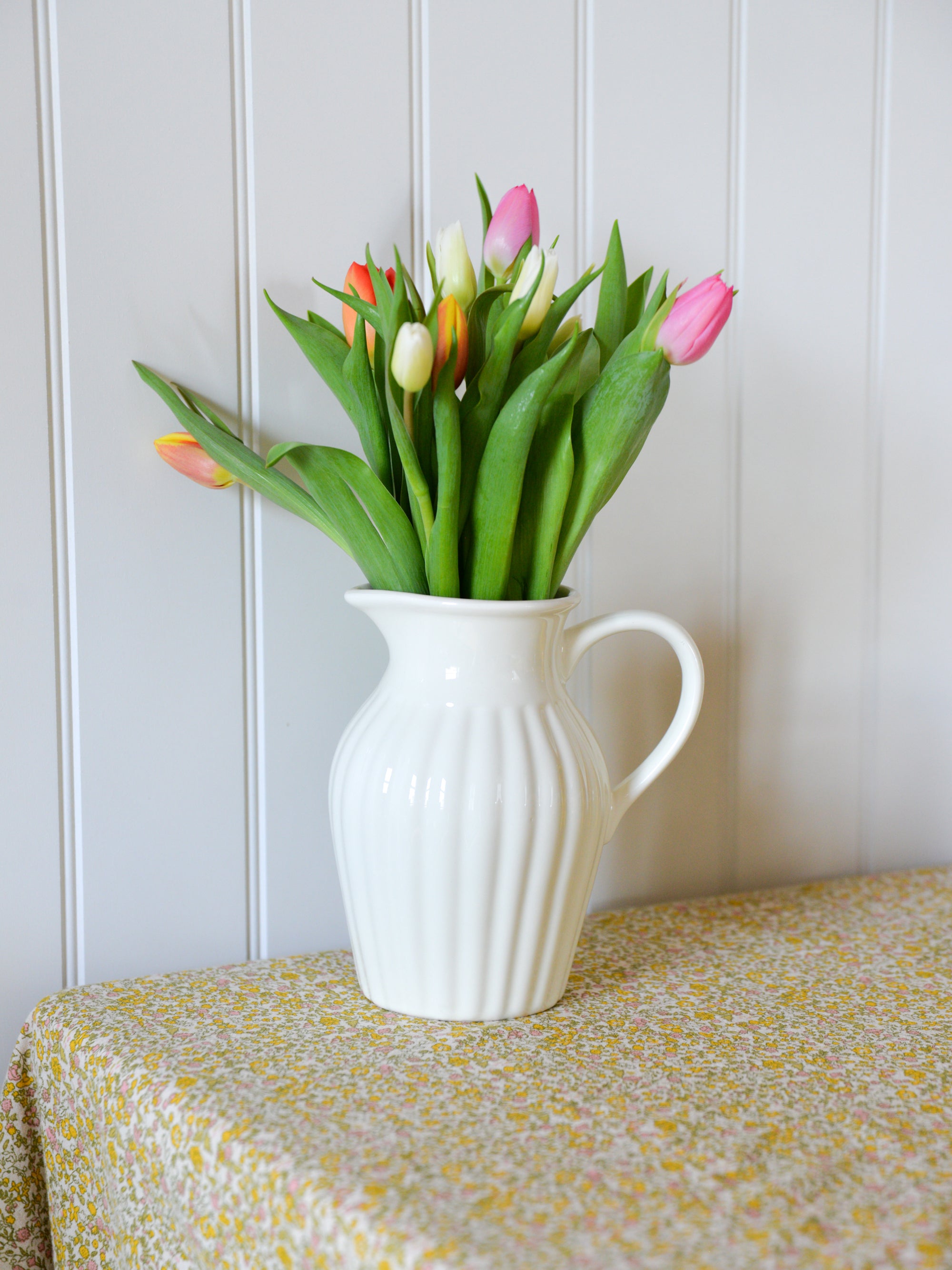 Stoneware Jug / Butter Cream
