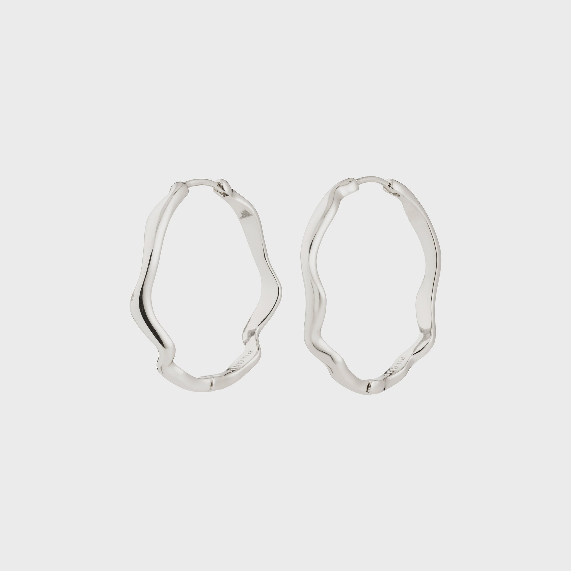 Larkin Medium Irregular Hoops / Silver