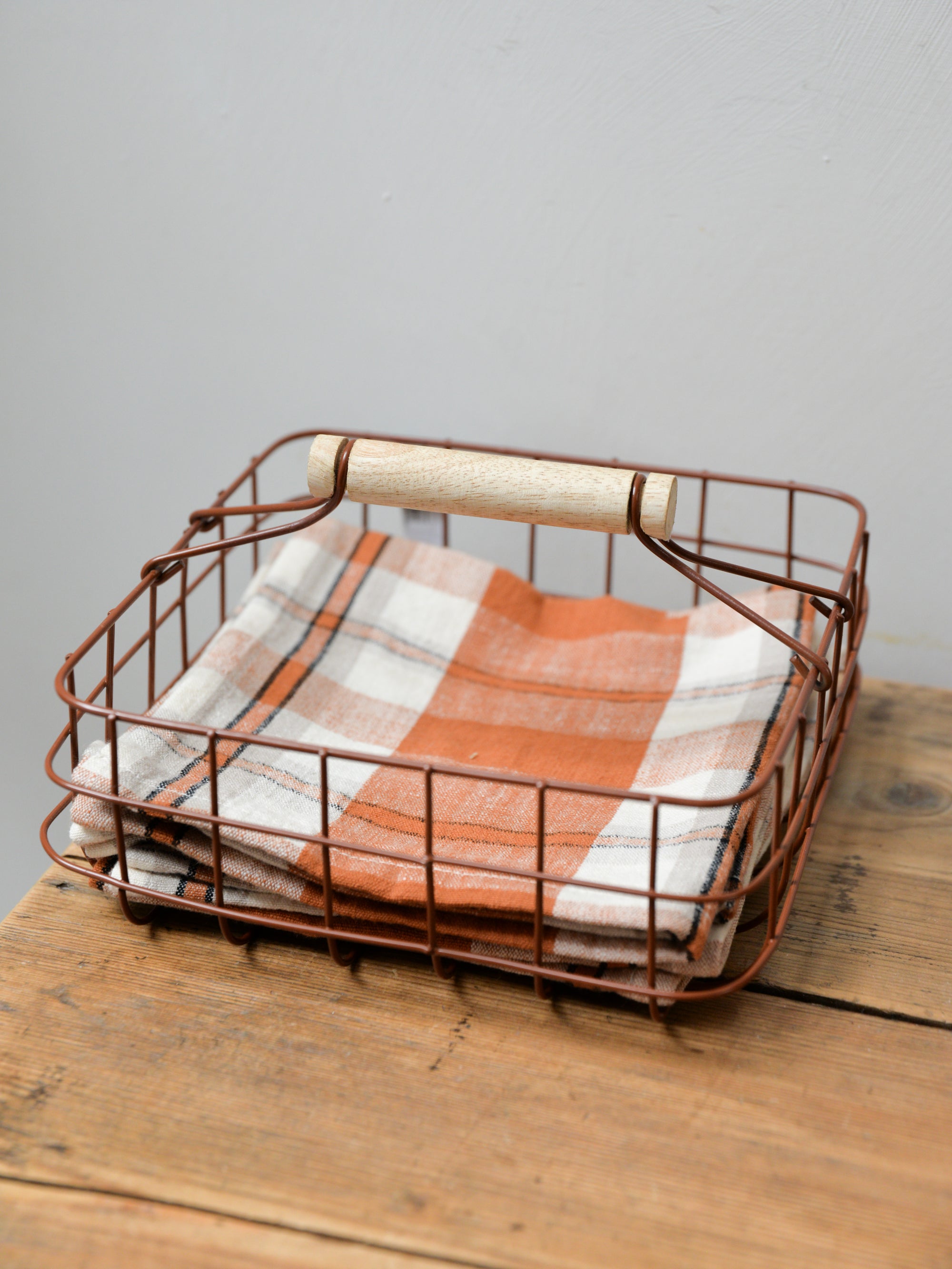 Iron Napkin Basket / Rust