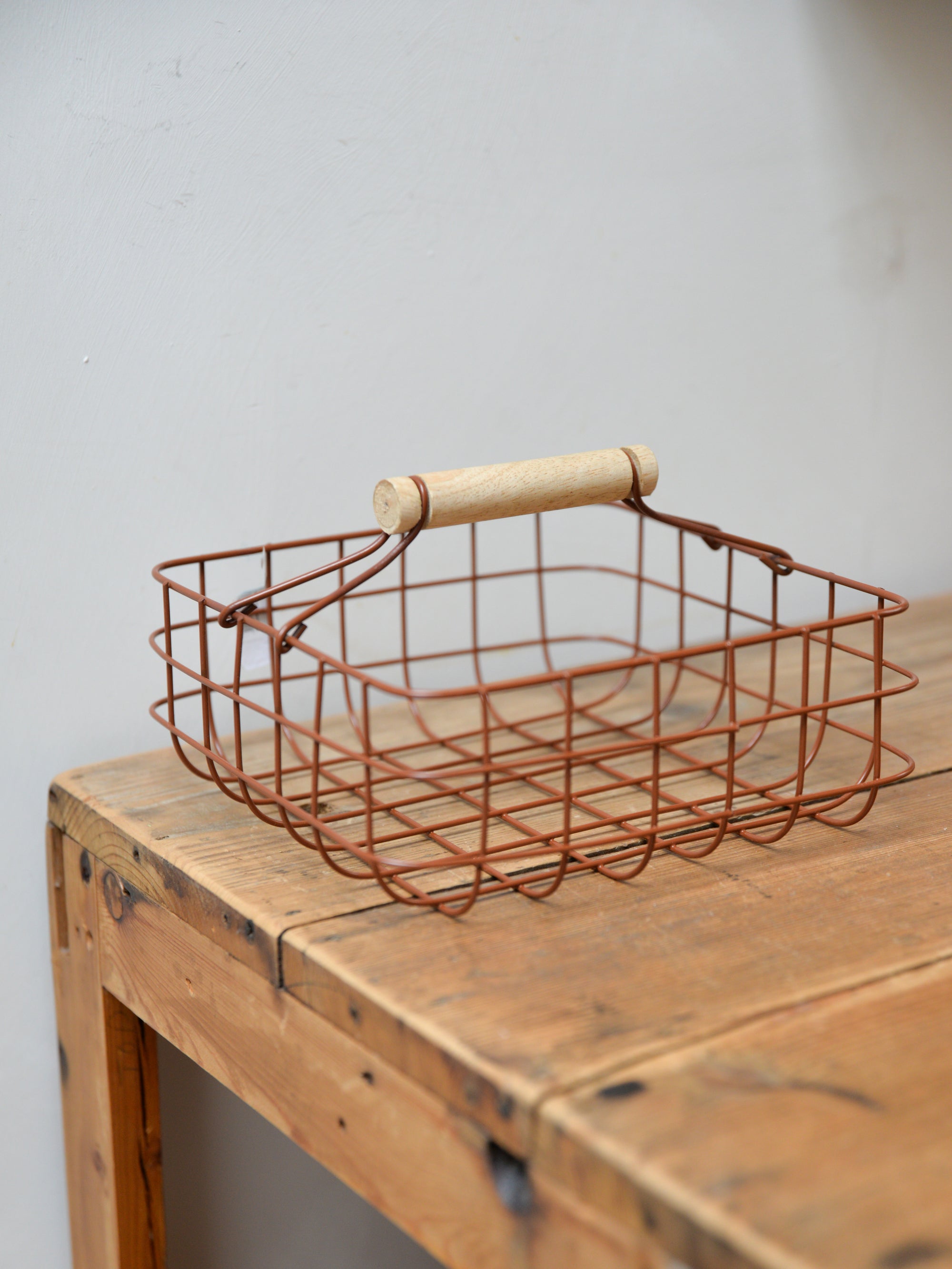 Iron Napkin Basket / Rust