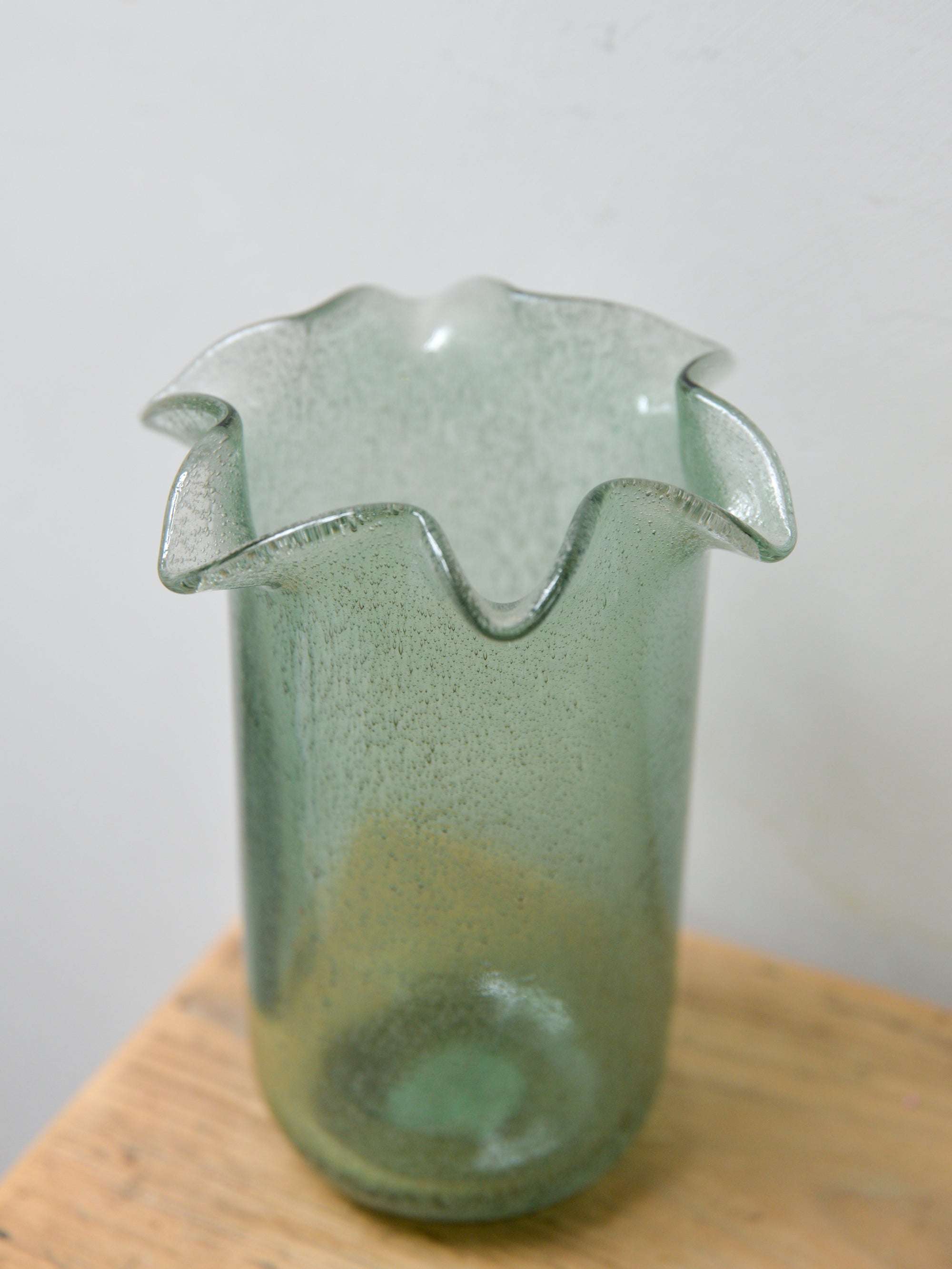 Tall Ruffle Glass Vase / Green