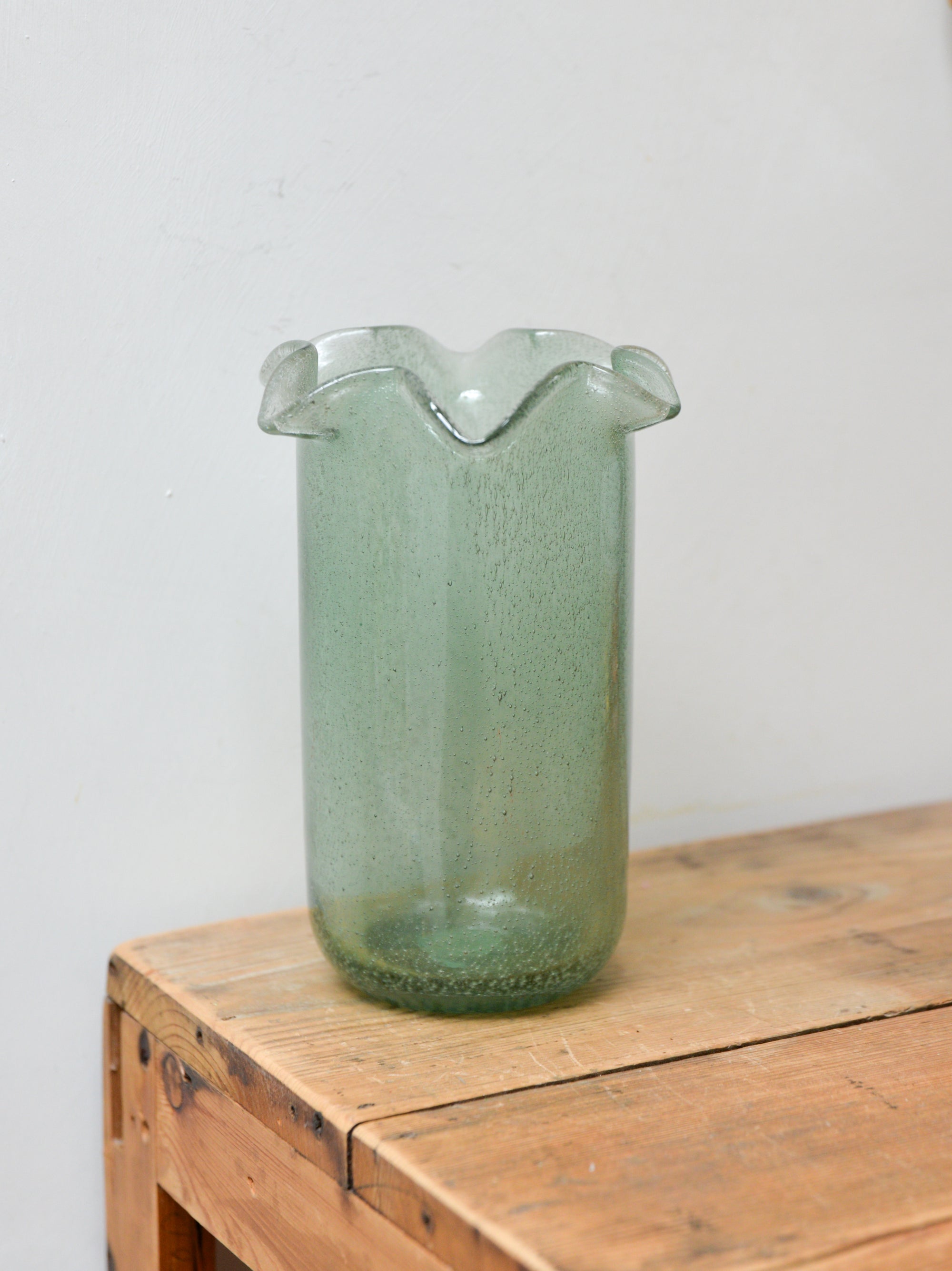 Tall Ruffle Glass Vase / Green