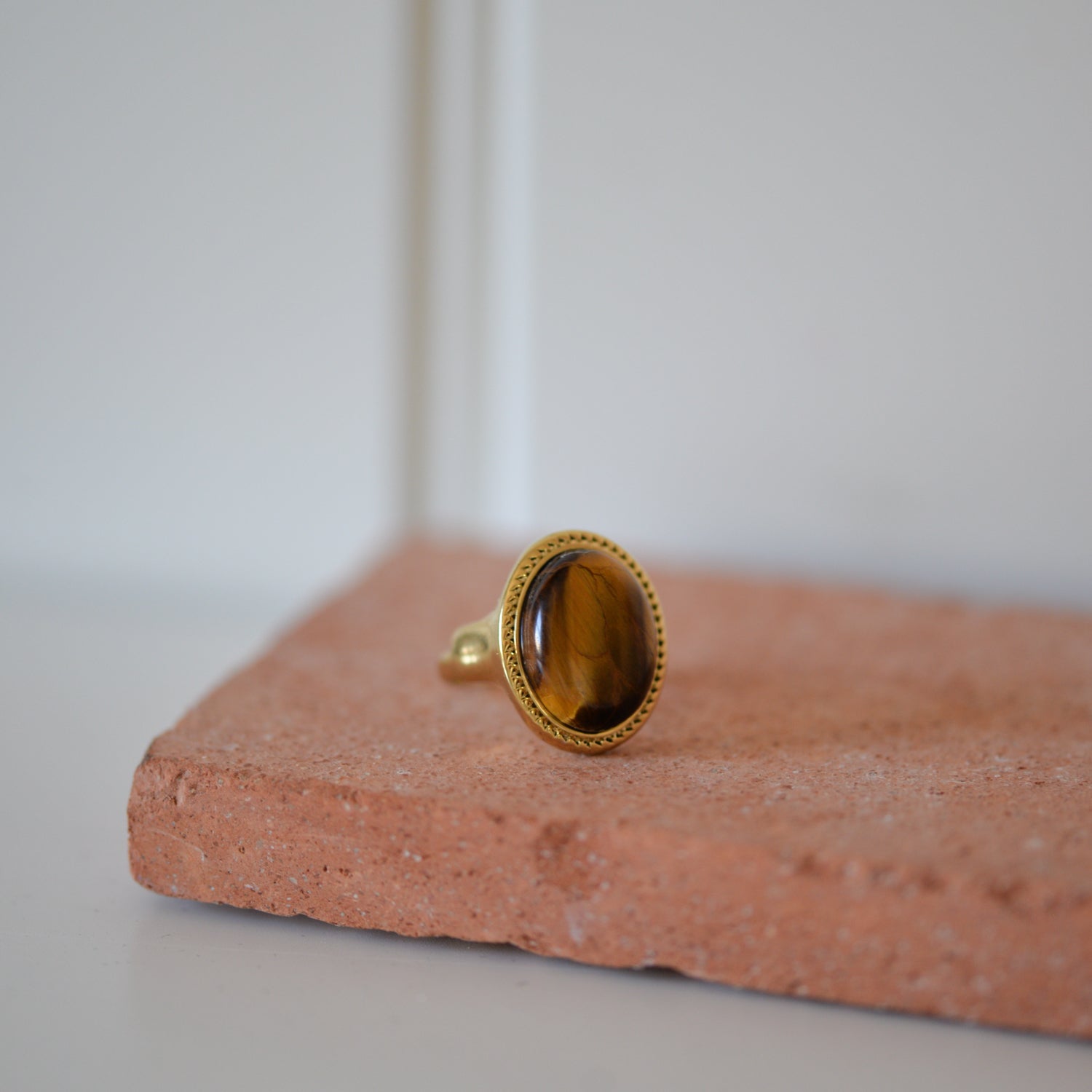 Between Ring / Gold