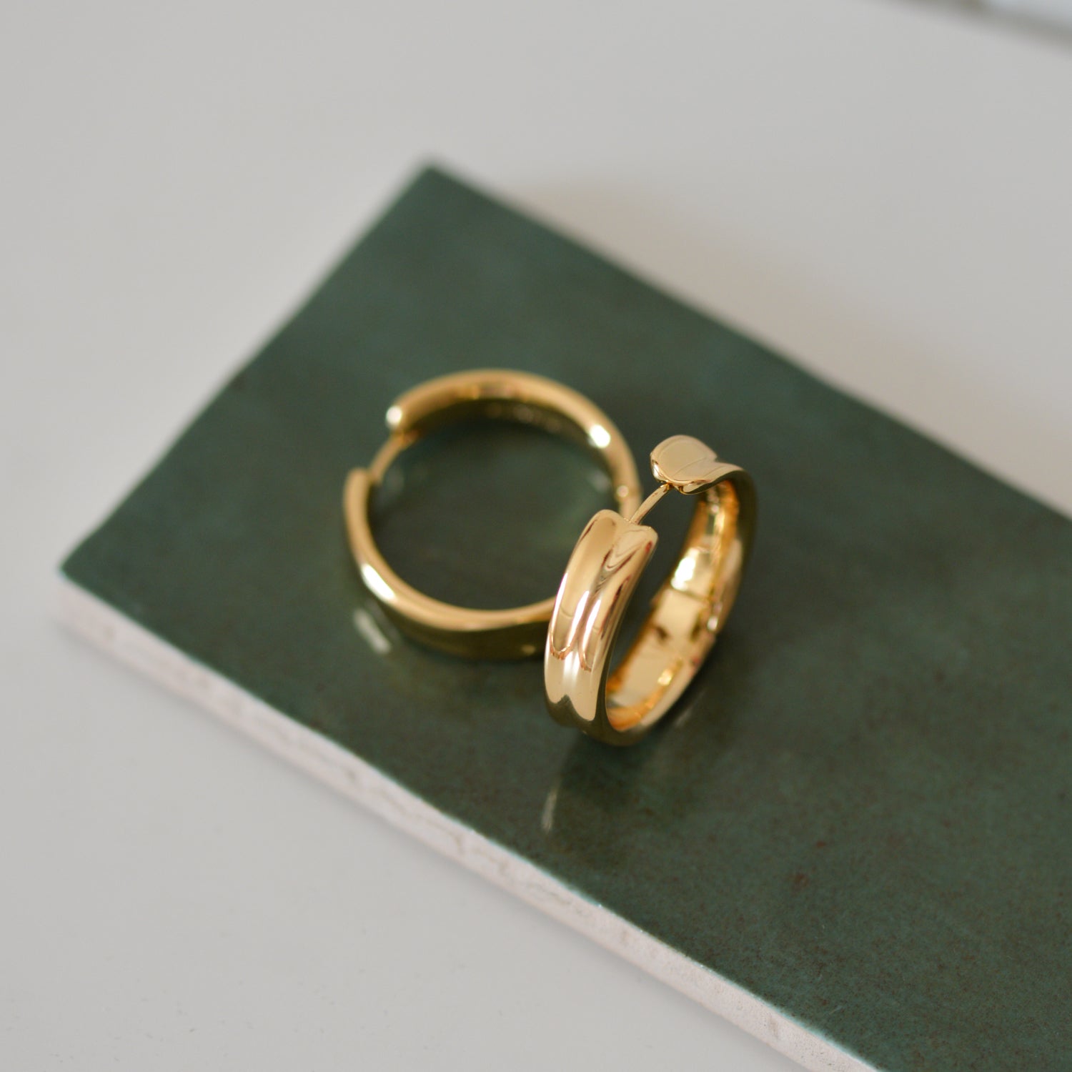 Kayden Hoops / Gold