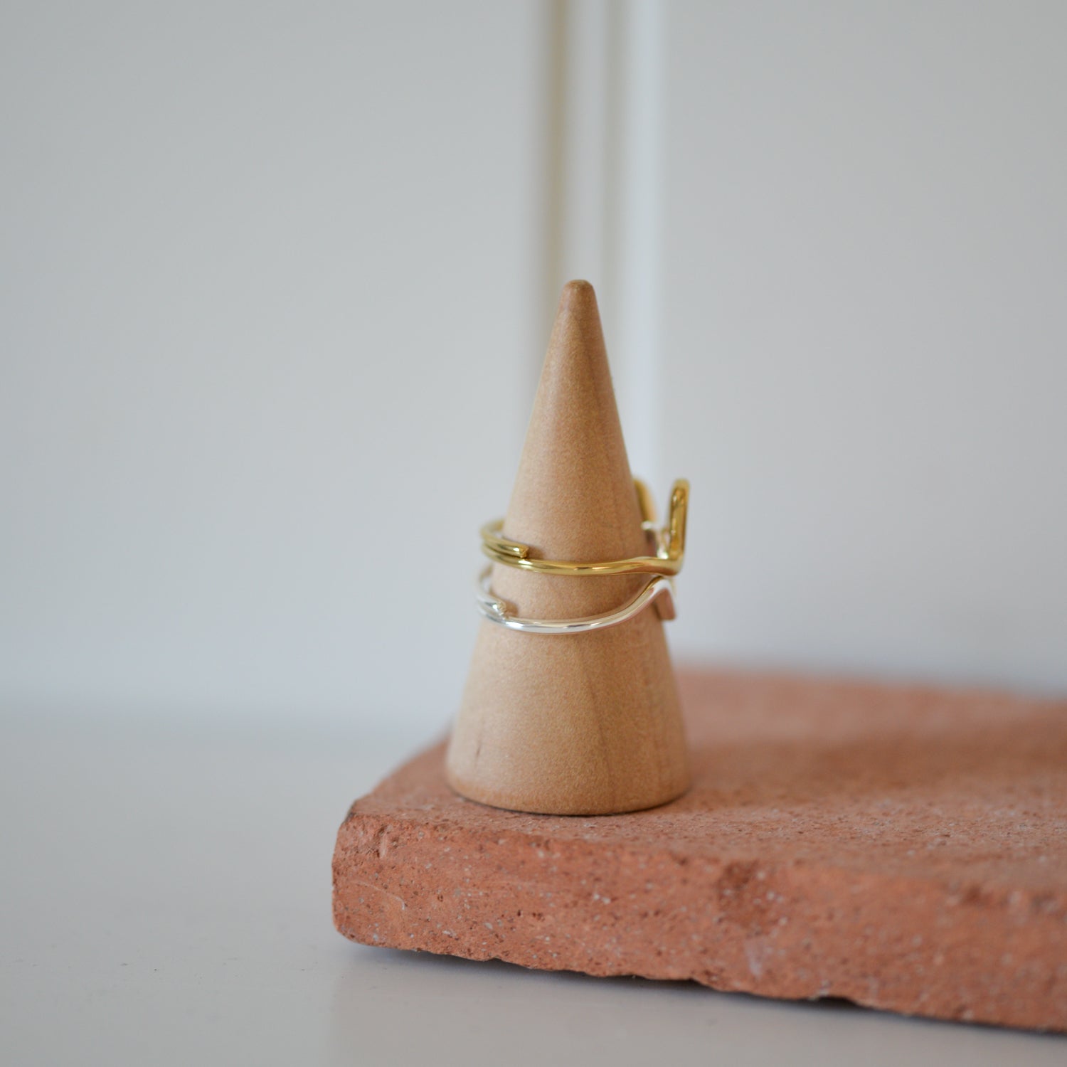 Lulu Wavy Stack Ring / Silver