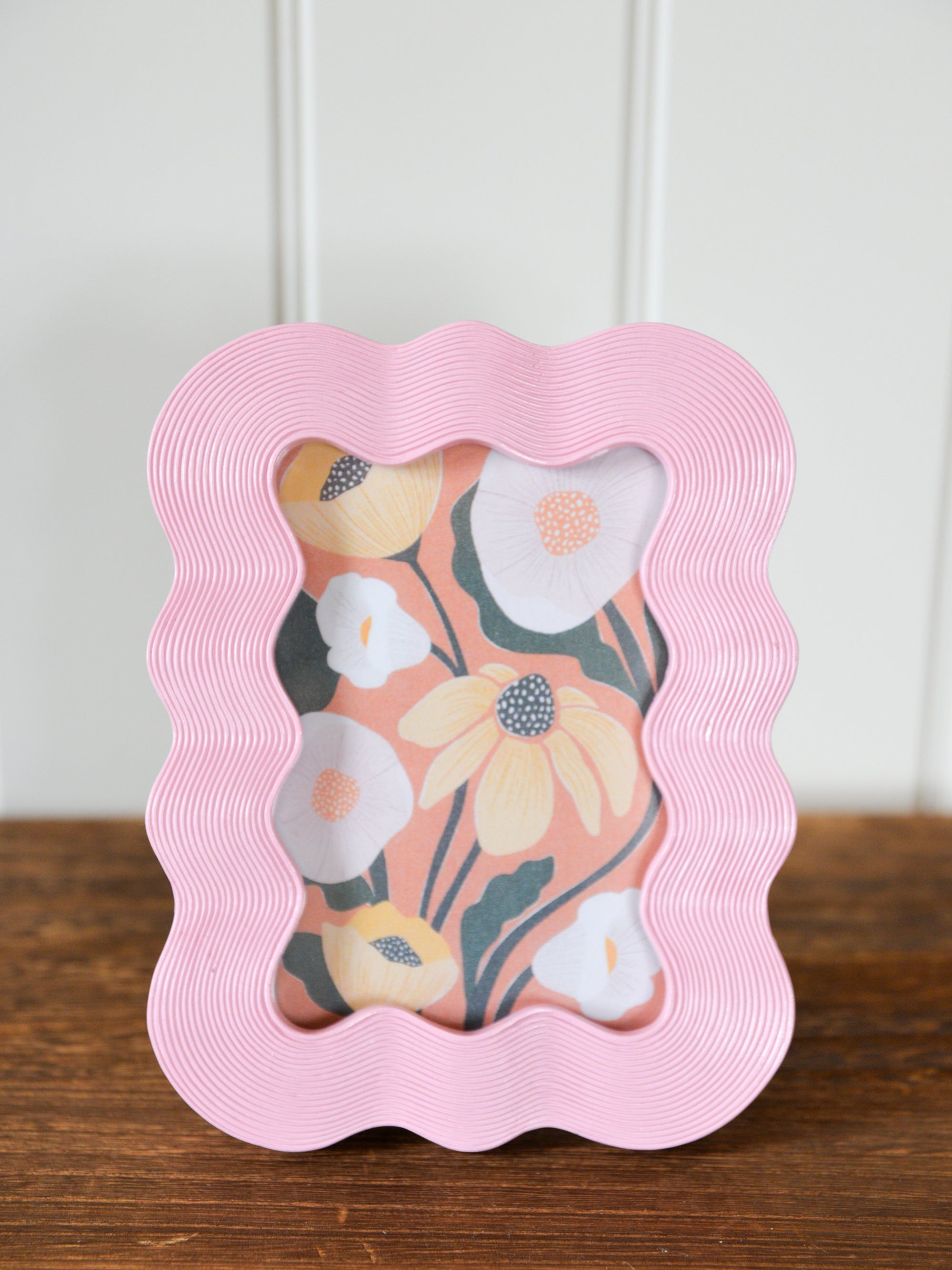 Pink Wave Photograph Frame 4 x 6