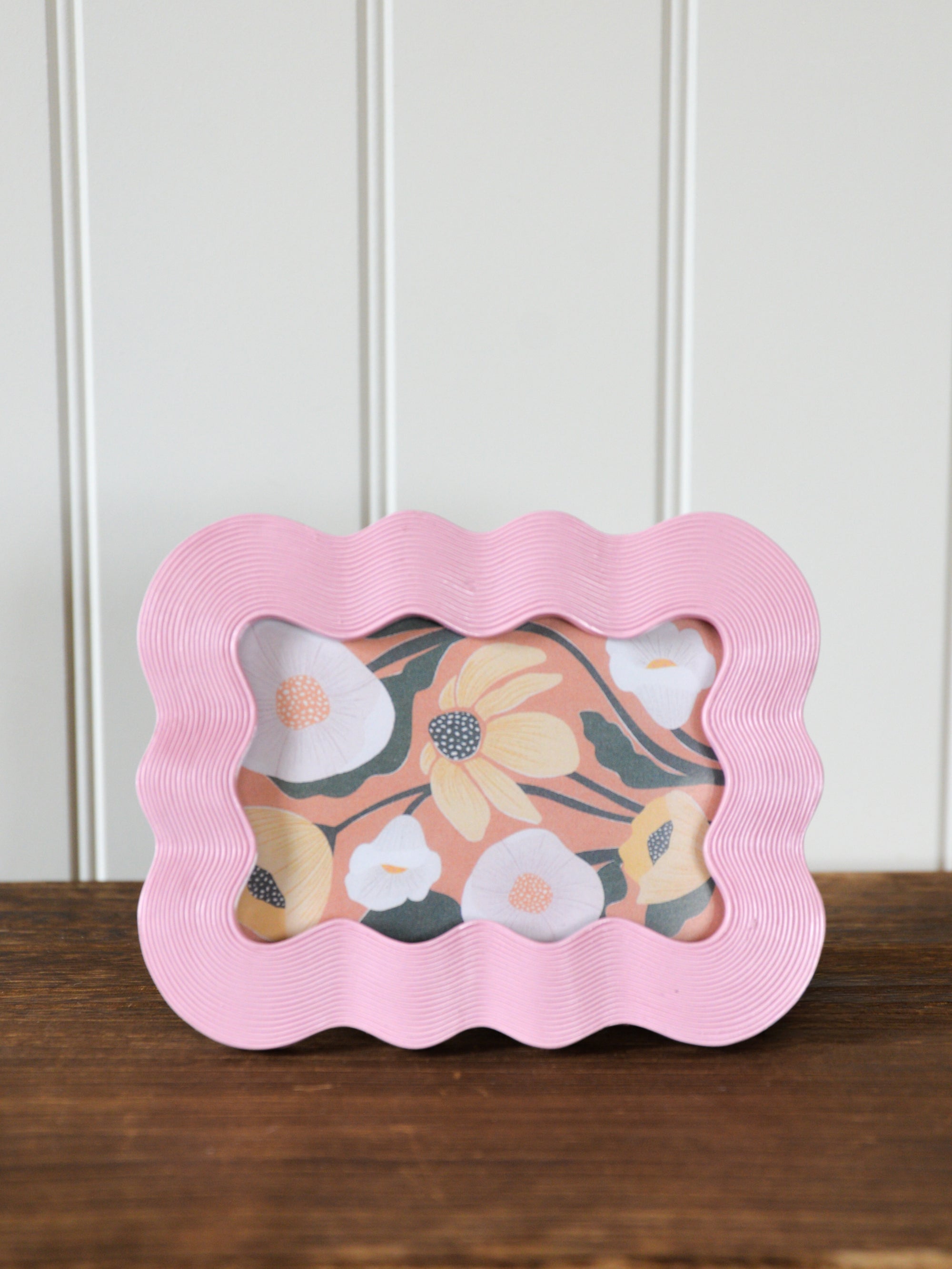 Pink Wave Photograph Frame 4 x 6