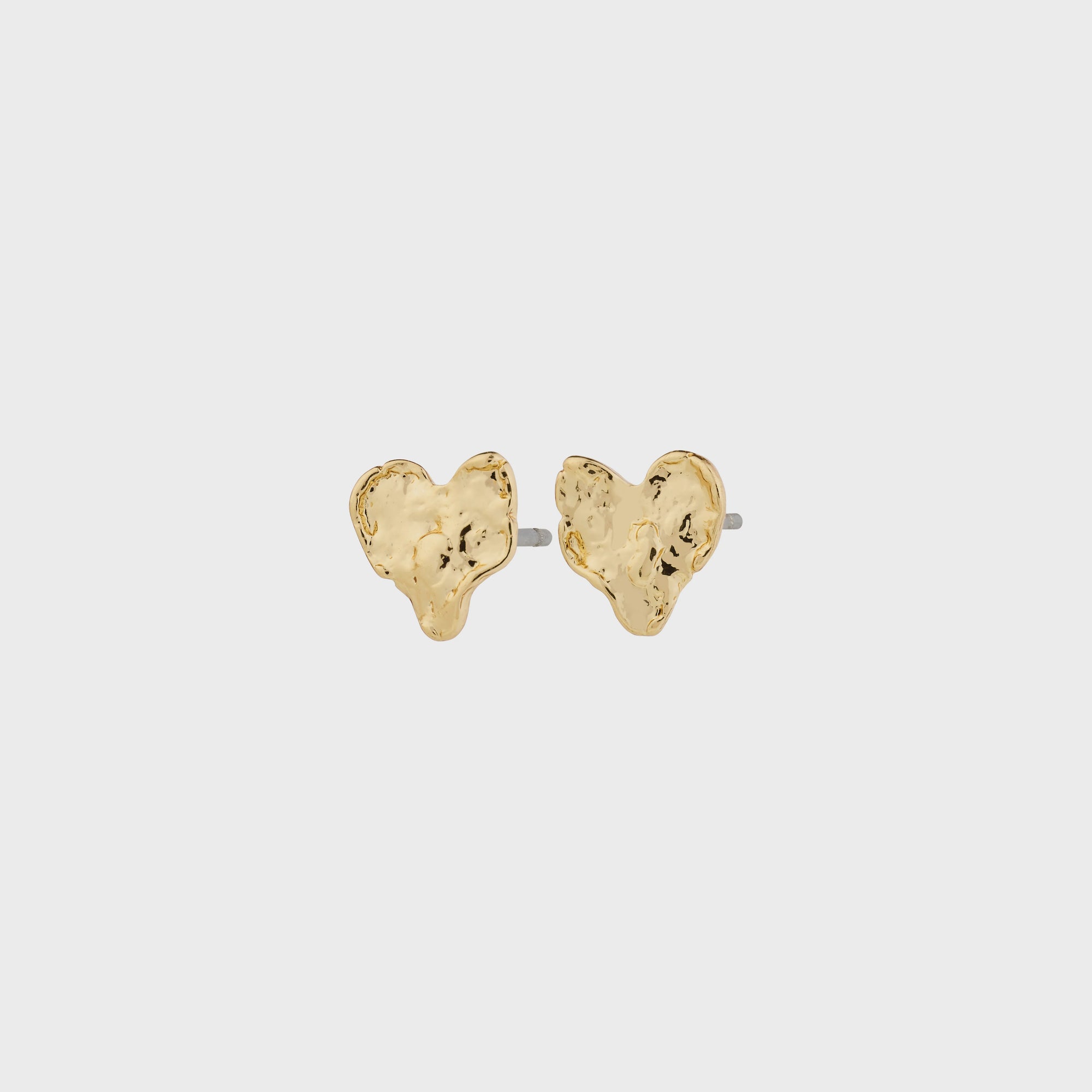 RYAN Hammered Heart Studs / Gold-plated