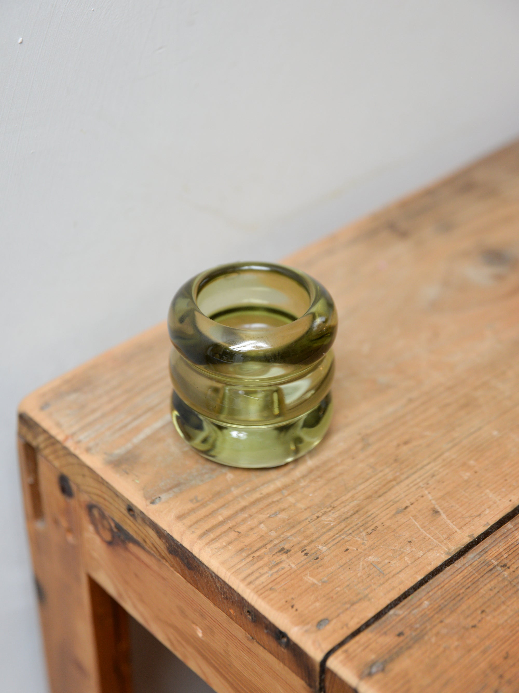 Jonna Coloured Glass Candle Holder / Green