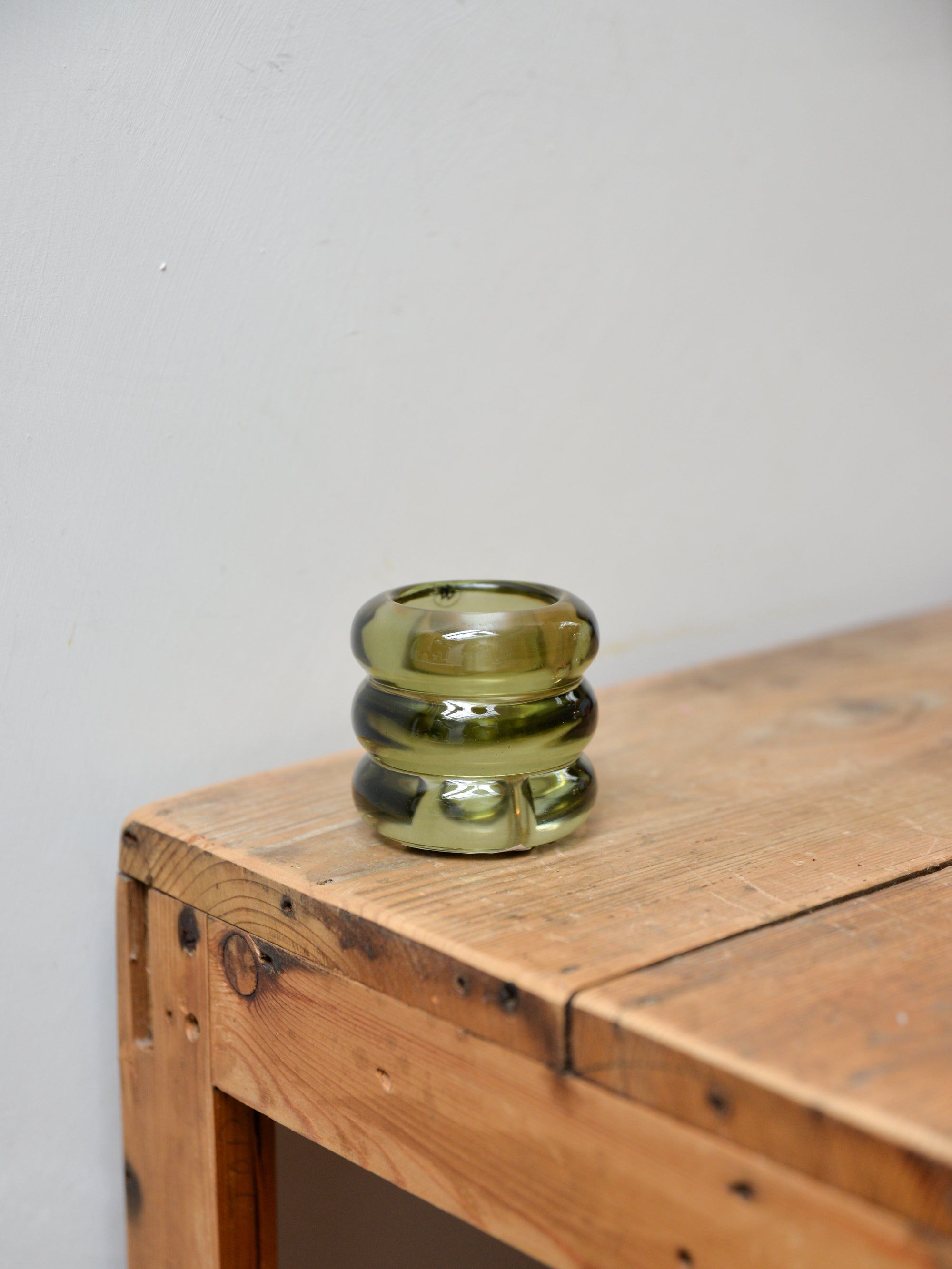 Jonna Coloured Glass Candle Holder / Green